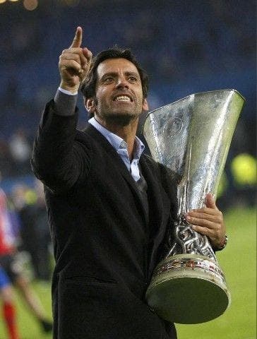 Quique Sánchez Flores se proclamó campeón del UEFA con el Atlético de Madrid.