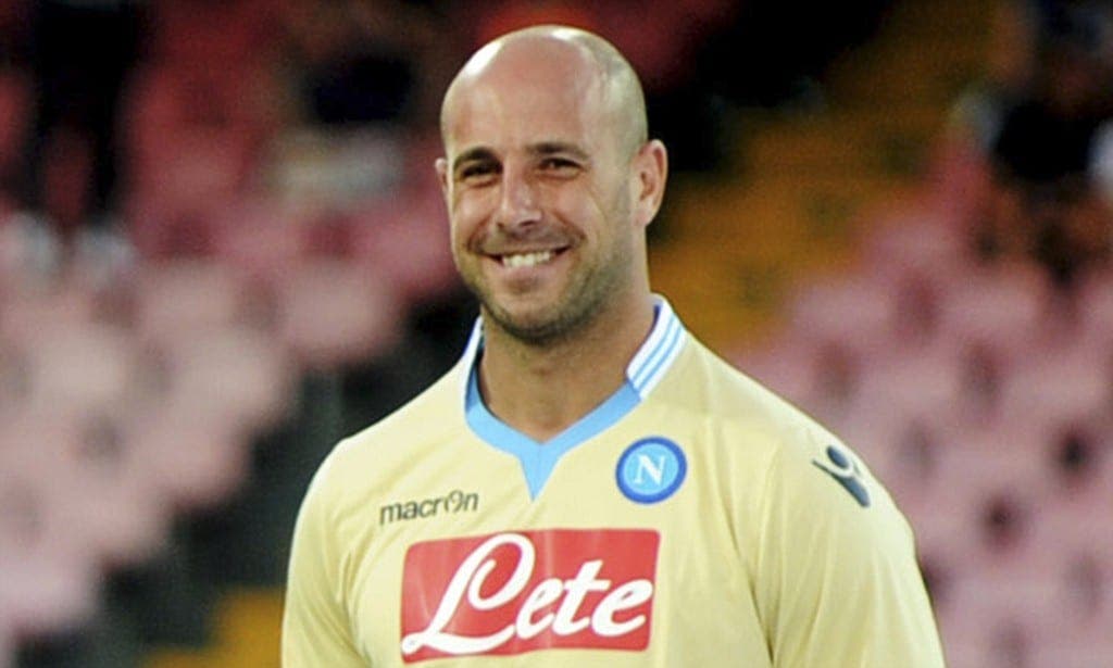 Pepe Reina durante su paso por el Nápoles